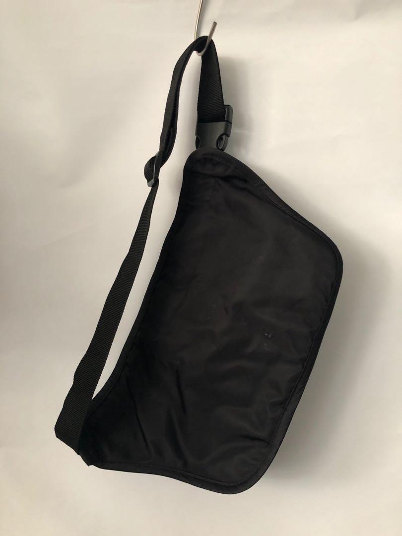 muji fanny pack