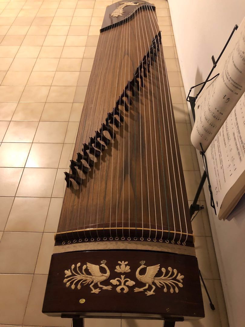 Old Guzheng Clearing Store, Hobbies & Toys, Music & Media, Musical