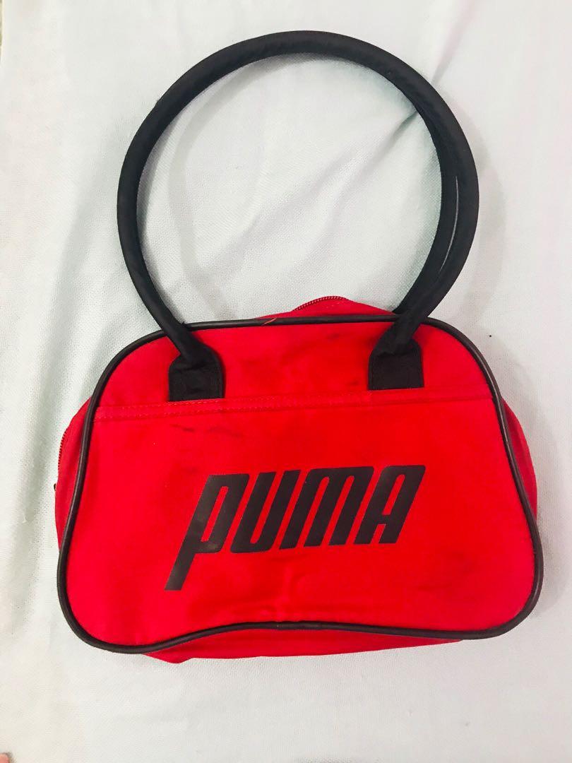 Puma grip bag (Category: Cross-body Bags) located in Manila. Submitted by discofuture (Listing ID 223992958, Image 1). Description: Items are stored in a pet free and smoke free environment Shipping is via fastrack Price + shipping fee unless purchase is P1k above Payment via BPI / Paypal + 6% ff / Landbank PUMA 90s grip bag, vintage and authentic selling very low can be used as a shoulder bag please see photos for condition of the bag.