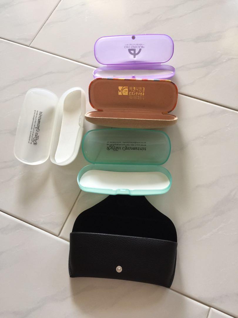 Spectacle casing (Category: Everything Else) located in Singapore. Submitted by shinzikatohnia (Listing ID 223015129, Image 2). Description: Plastic casing $2, black leather casing $6, colored band casing $5 Negotiable.