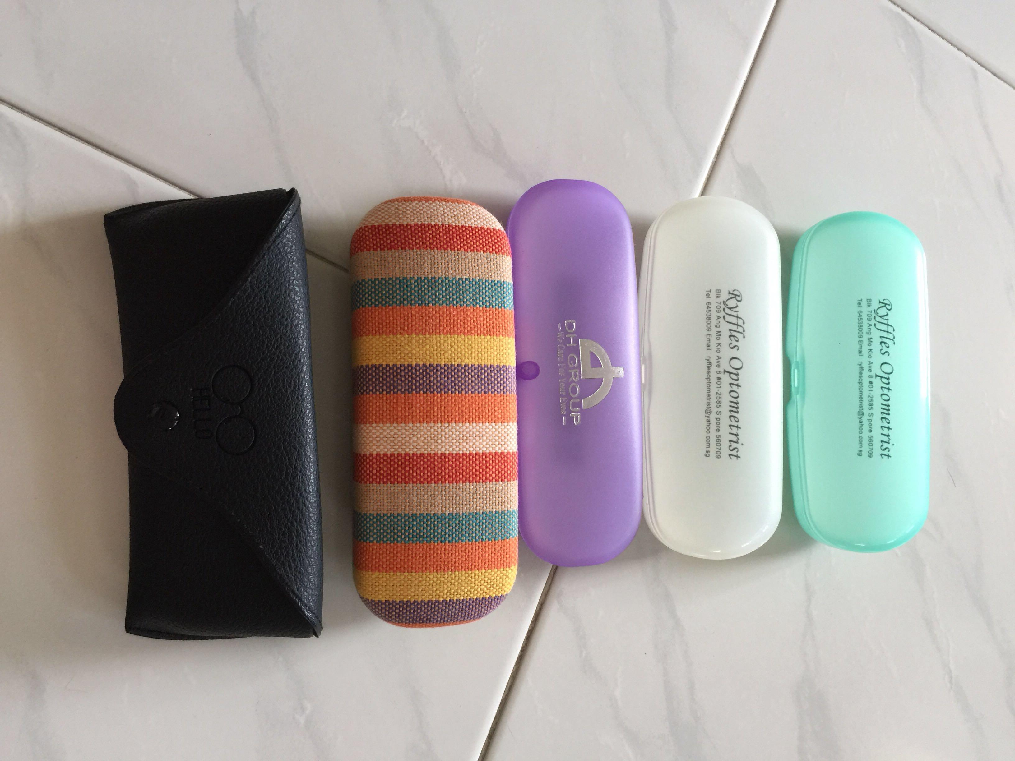 Spectacle casing (Category: Everything Else) located in Singapore. Submitted by shinzikatohnia (Listing ID 223015129, Image 1). Description: Plastic casing $2, black leather casing $6, colored band casing $5 Negotiable.