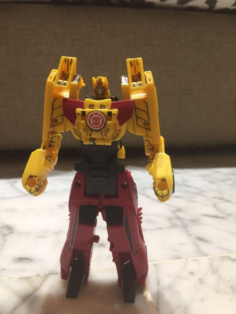 Transformers robots shop in disguise beeside
