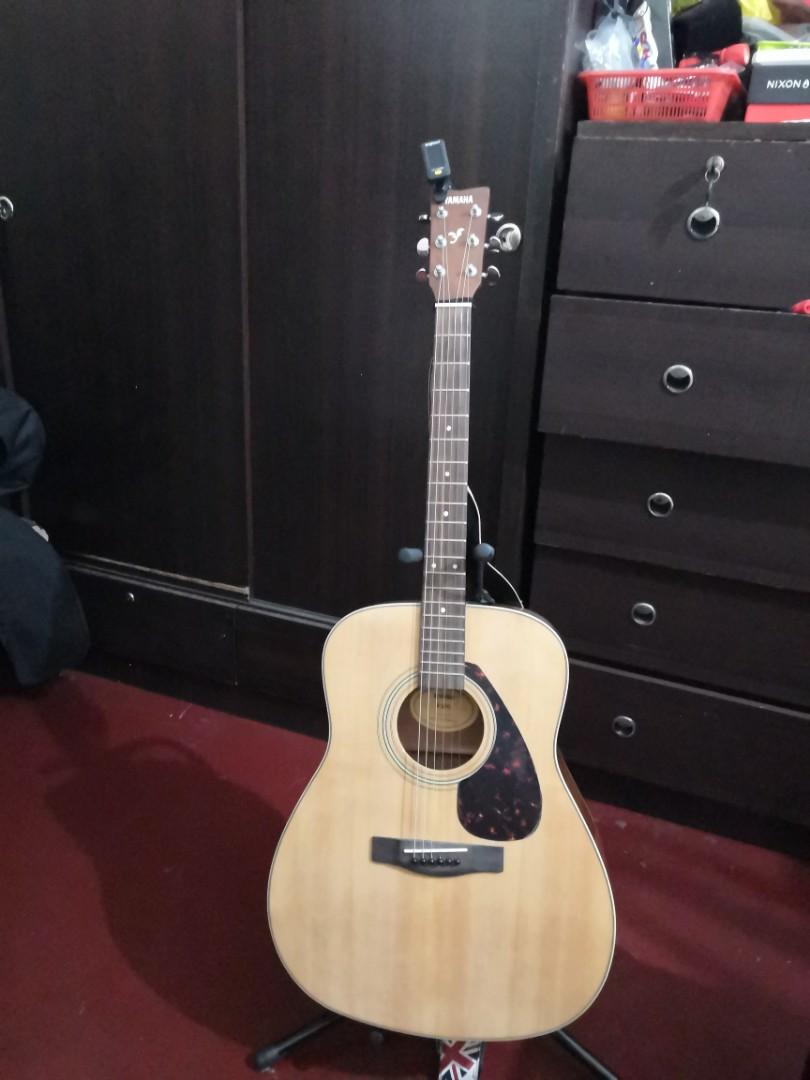 Yamaha Acoustic Guitar F380 Hobbies Toys Music Media