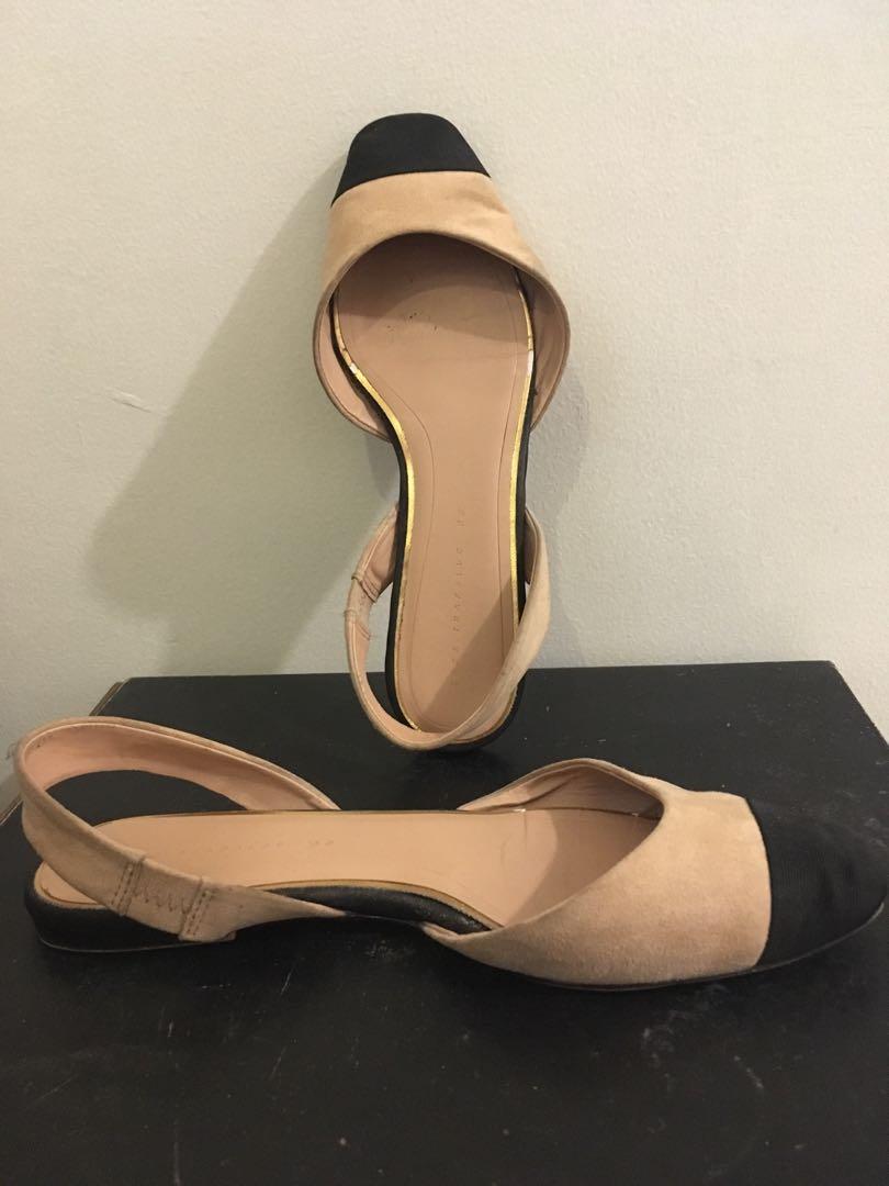 Zara Trafaluc Sling back size 38 (Category: Flats & Sandals) located in Quezon City. Submitted by everythingnewph (Listing ID 224013433, Image 3). Description: Due to pregnancy my size got bigger No flaws :) Just need cleaning! Super nice and comfy! Bought last September 2018 for the original price of 1,700 pesos..