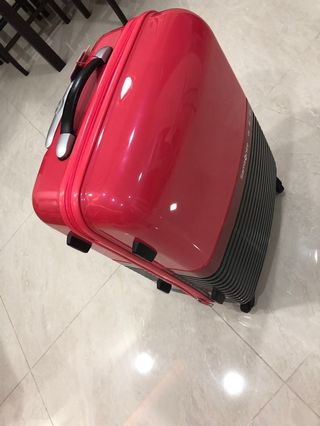 samsonite red sparkle 24 spinner