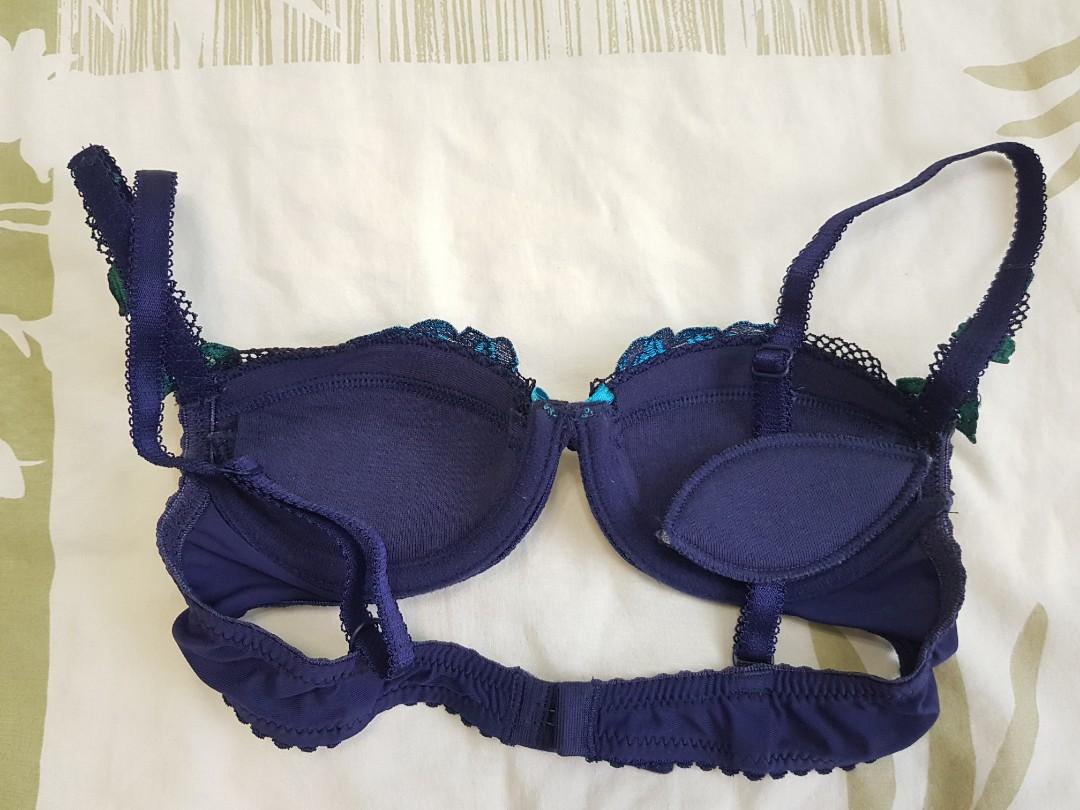 32AA/70AA Samantha Bra - Petite Ladies Lingerie  Navy Blue Floral Lace  Wired Bra, Women's Fashion, New Undergarments & Loungewear on Carousell