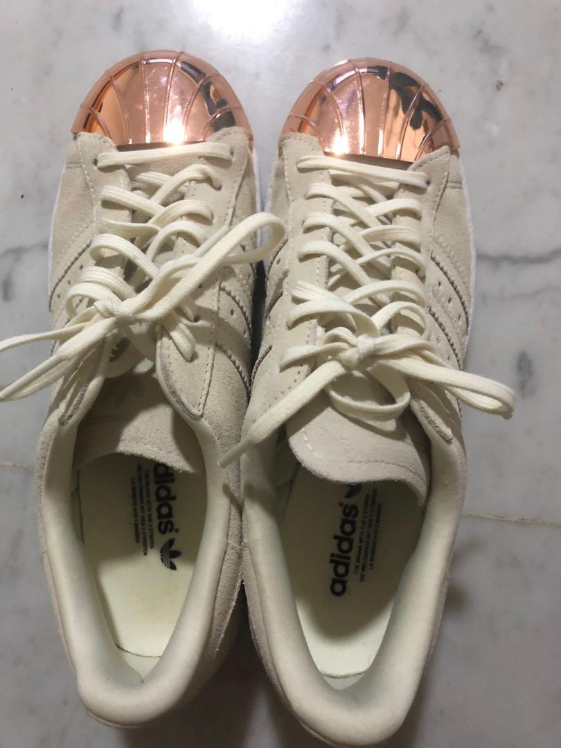 adidas superstar toe cap