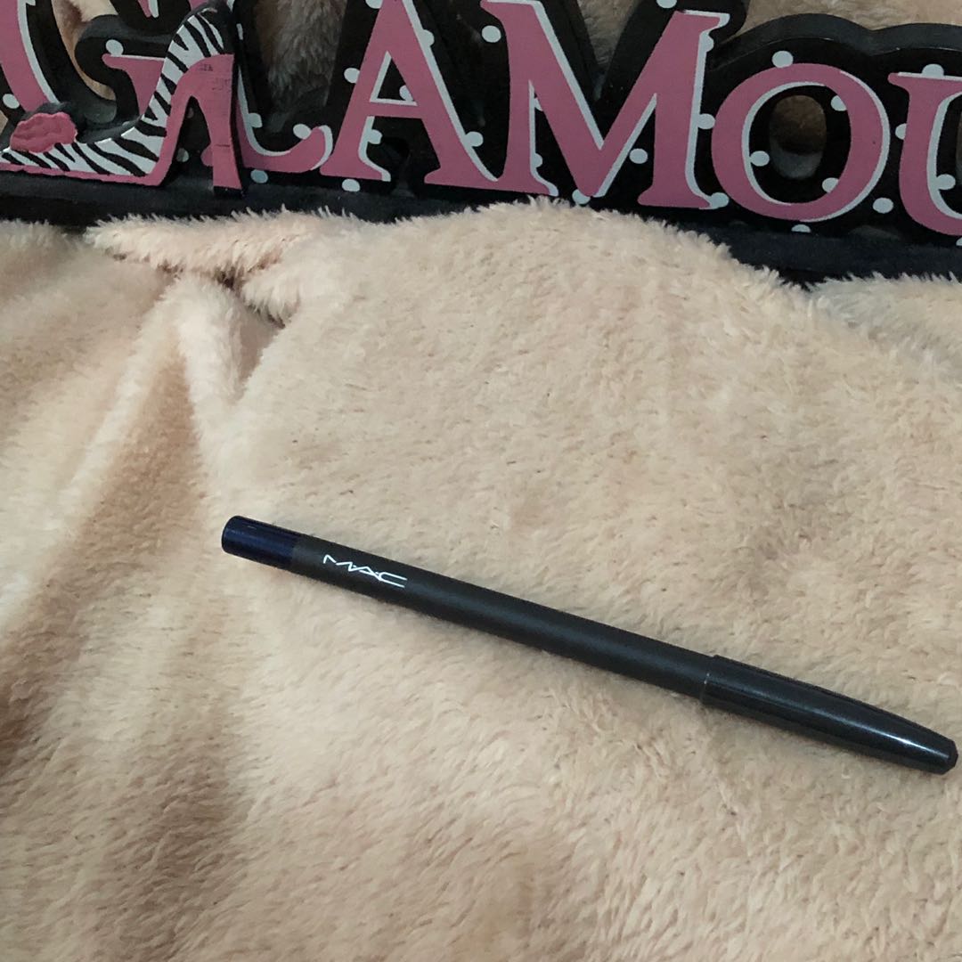 Authentic Mac Powerpoint Eye Pencil 1 Health Beauty Makeup On Carousell