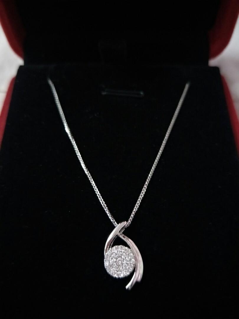 BRAND NEW UNIT SET Tomei White Gold Diamond Pendant SNAPENDGAME