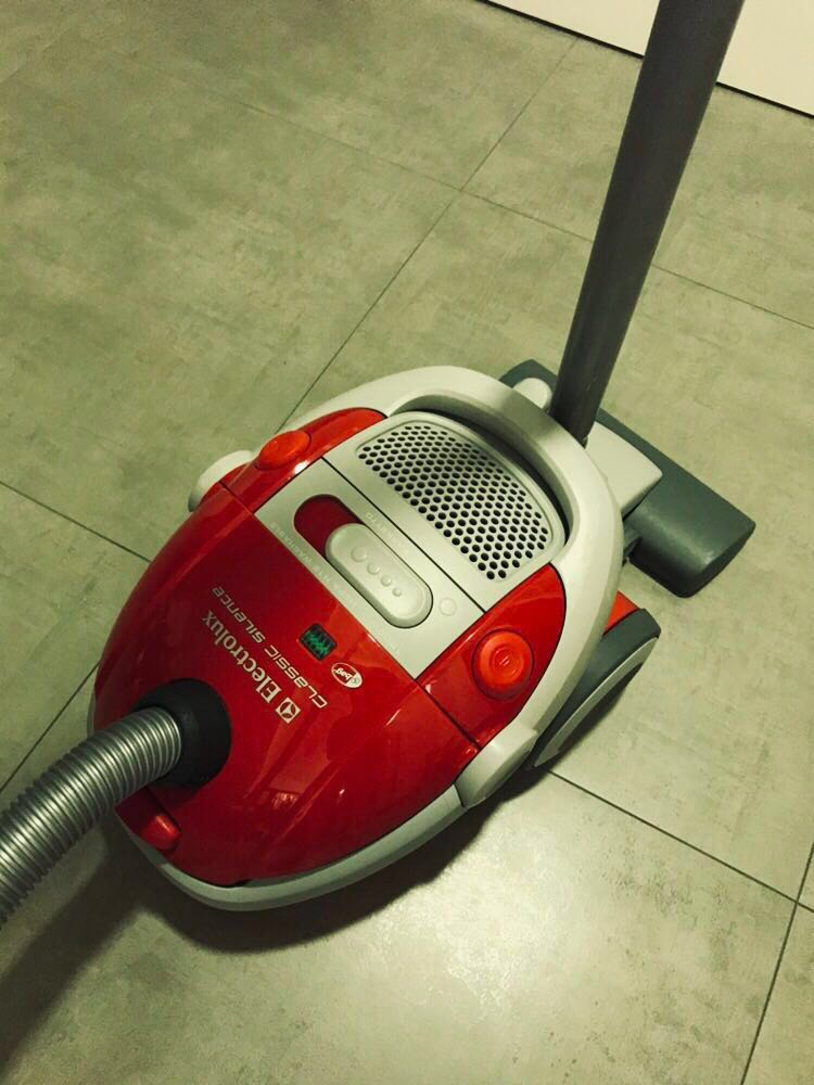 Electrolux Classic Silencer Vacuum 