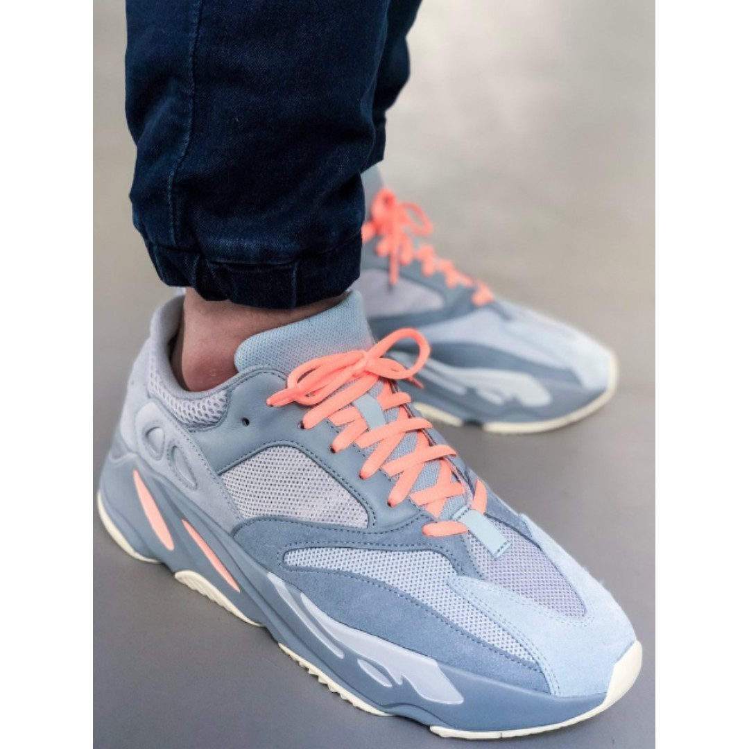 yeezy 700 orange laces
