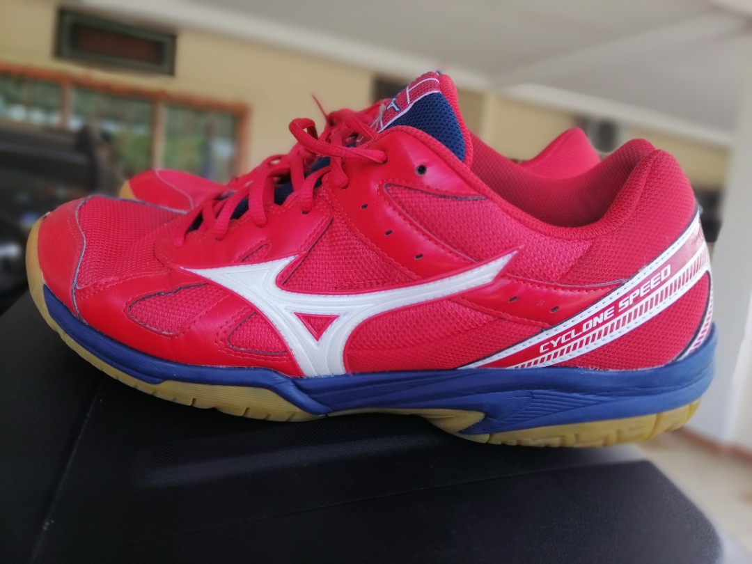 Kasut Badminton Mizuno Sports Equipment Sports Games Racket