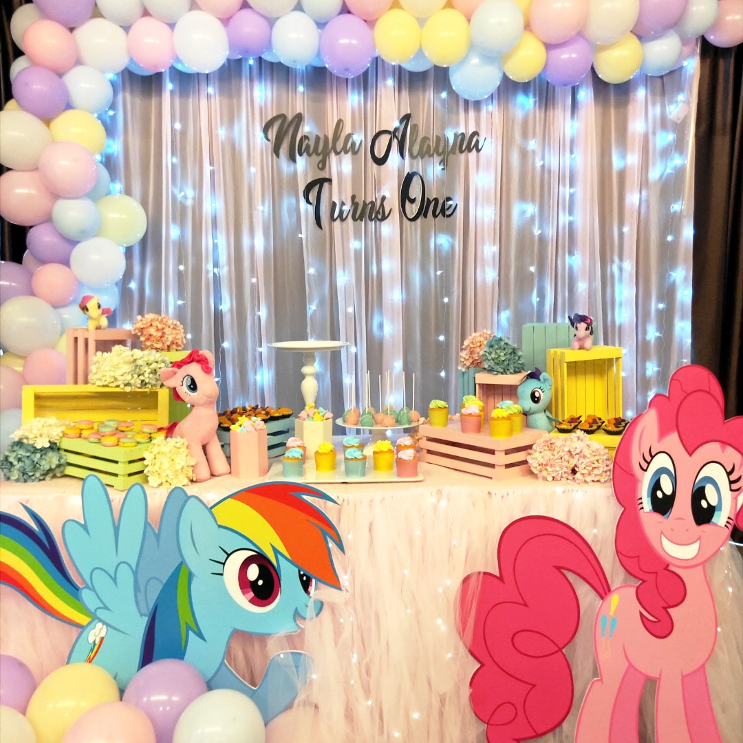 my little pony table and chair set