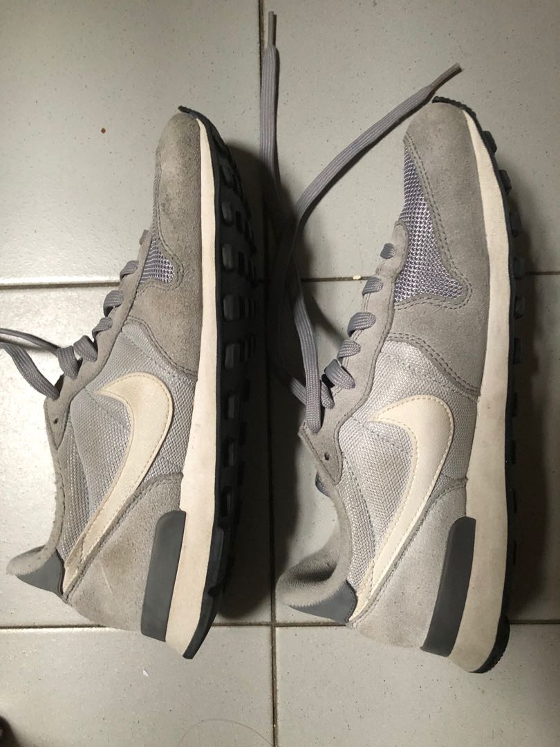 nike internationalist grey blue
