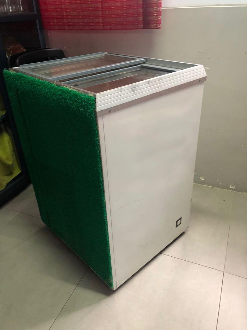 Second hand Chest Freezer Glass Sliding Door, 電視及其他電器 , 廚房用具, 酒窖及存倉