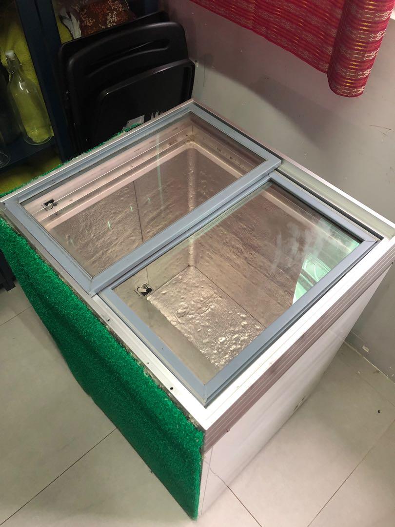 Second hand Chest Freezer Glass Sliding Door, 電視及其他電器 , 廚房用具, 酒窖及存倉