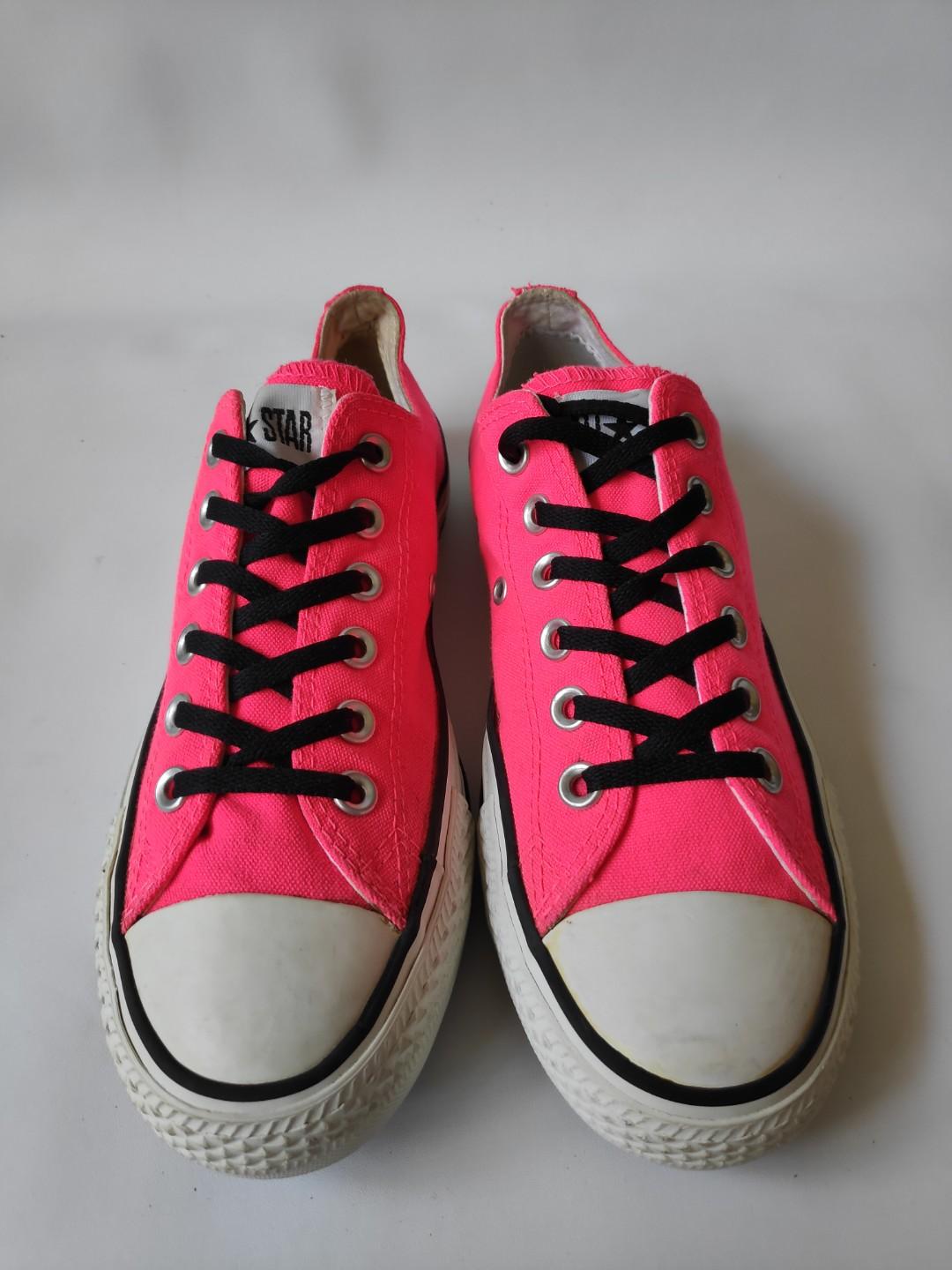 sepatu converse pink