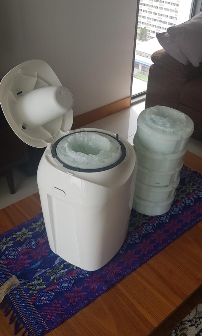 Tommee Tippee Sangenic diaper bin, Babies & Kids, Nursing & Feeding