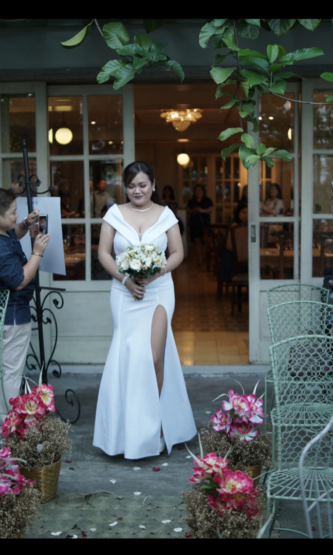 Wedding gown ideal for civil and