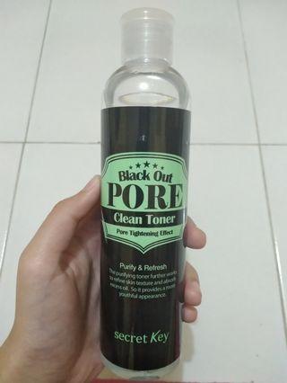 Black Out Pore Clean Toner Secret Key