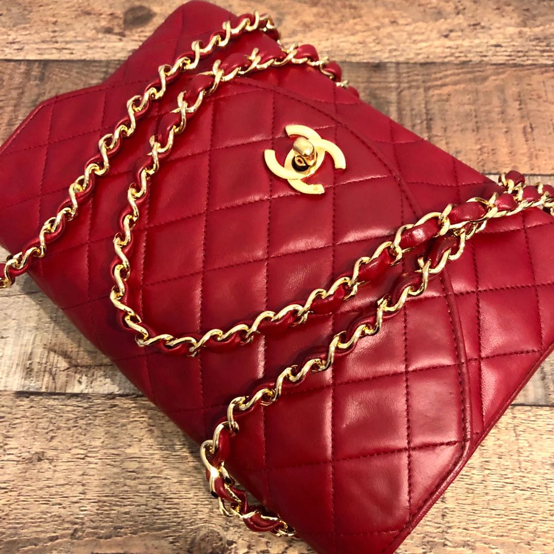 red chanel bag gold chain