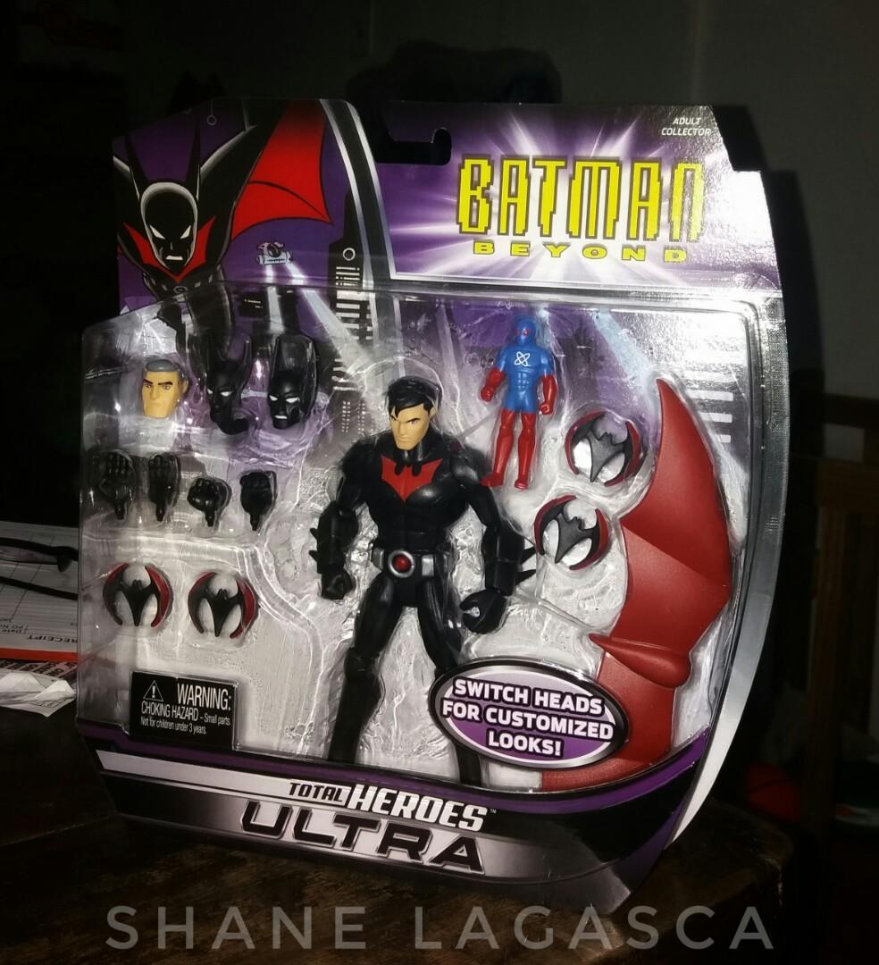 Batman Beyond Total Heroes Ultra with Mailer Box, Hobbies & Toys, Toys &  Games on Carousell