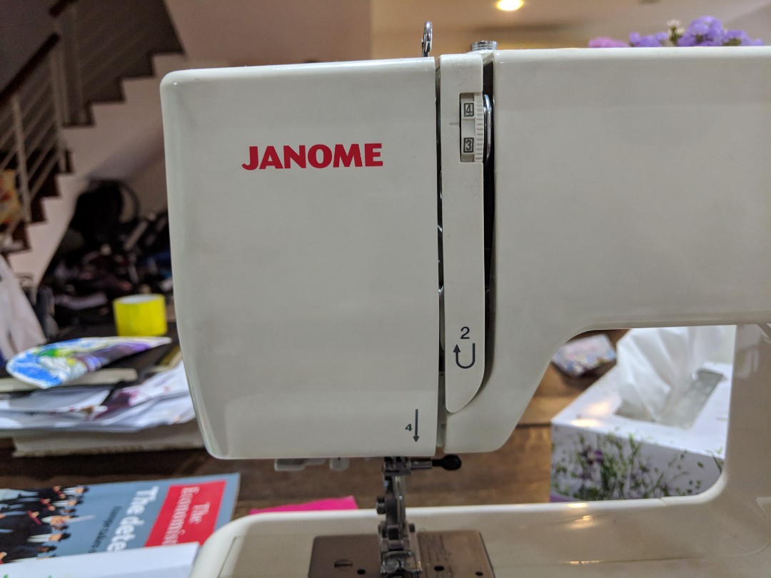 Broken sewing machine, Furniture & Home Living, Home Improvement & Organisation, Home