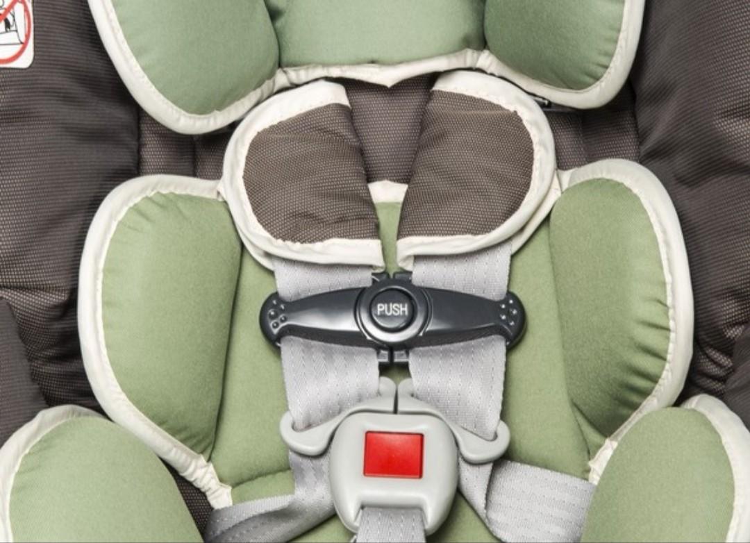 Chicco Key Fit Car Seat (Category: Car Seats) located in Quezon City. Submitted by jayfee0000 (Listing ID 224305274, Image 1). Description: Chicco Key Fit Car Seat Complete with base Seldom use For faster transaction call or sms me @09178326664.