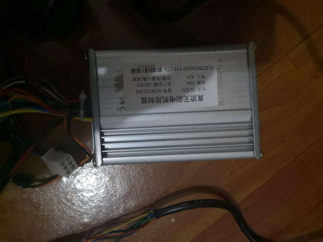 Controller 30a (Category: E-Scooters & E-Bikes) located in Singapore. Submitted by vaporguy (Listing ID 224300603, Image 1). Description: Selling 52v 30a controller - $60 Wuxing brand new -$15 52v lcd - $40 36v 350 geared motor - $70 Take all for $150 Previously used on my fiido 60v Can run up to 44km/hr Reason for selling. Upgraded to 1.5k motor and yyk 50a..