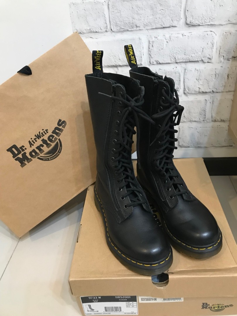 dr martens 9733 w