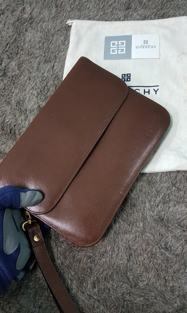 Givenchy store gv clutch