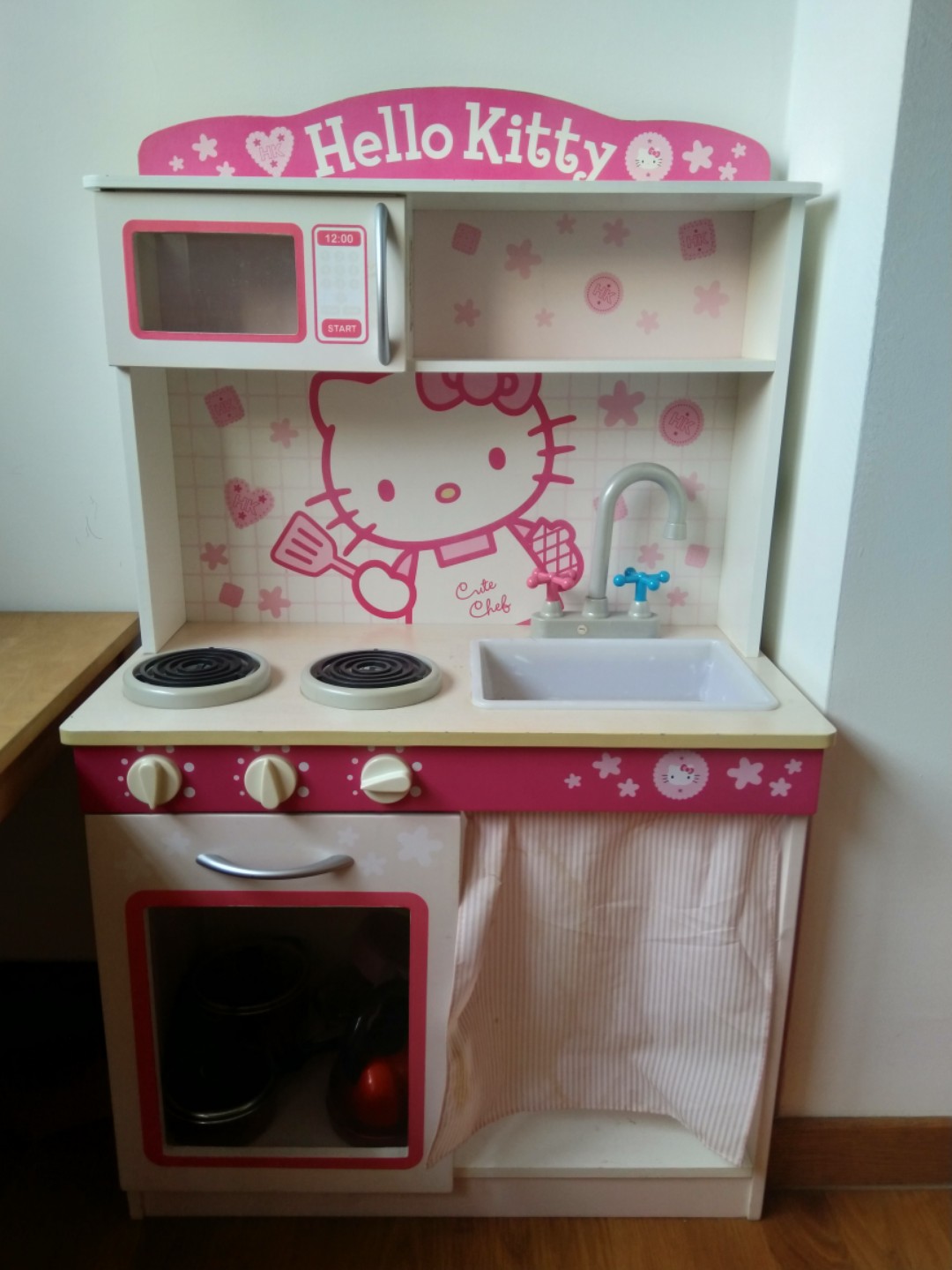 Hello kitty play kitchen hotsell