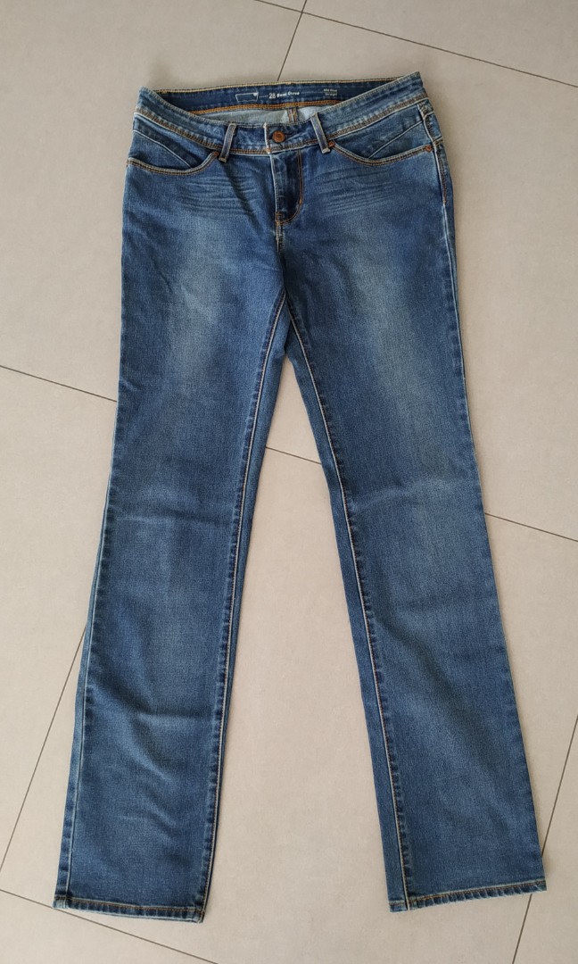 size 28 levi jeans