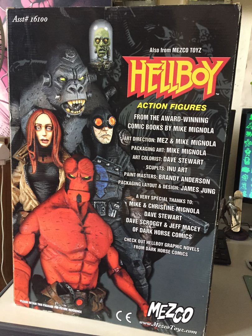 Mezco 18 Inch Hellboy Comic Version Open Mouth Variant Mike Mignola Packaging Art Hobbies 0702