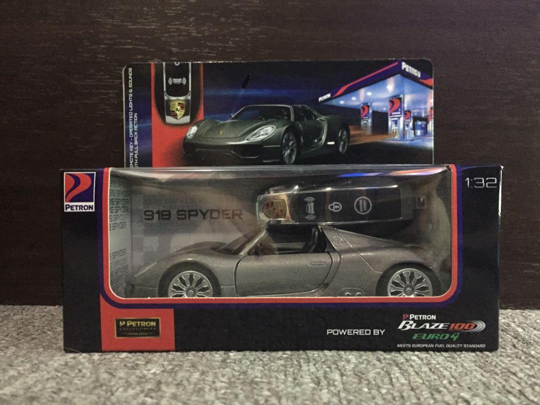 Petron | 2013 Collection Porsche 918 Spyder (Category: Vehicle & Diecast Models) located in Manila. Submitted by declutteringcat (Listing ID 224389941, Image 1). Description: .