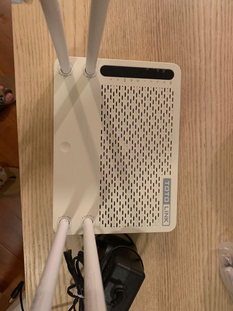 Toto link A2004NS router, 九成新，連12V火牛, 電腦＆科技, 電腦周邊及配件, Wifi及上網相關產品 ...