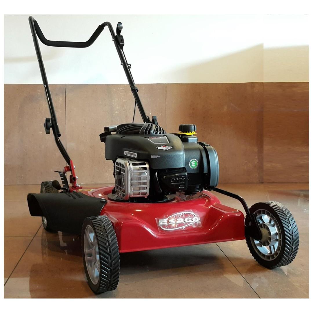 USA Briggs and Stratton B S GASOLINE PETROL CJ20 LAWN MOWER