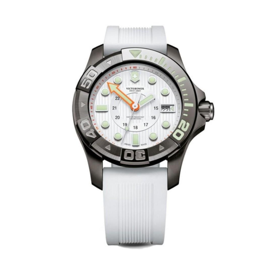 Victorinox Swiss Army 241559 Dive Master 500 White Dial Quartz Watch For Men