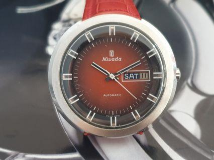 retro vintage 38mm 1970s swiss Nivada automatic day date stainless steel mens watch