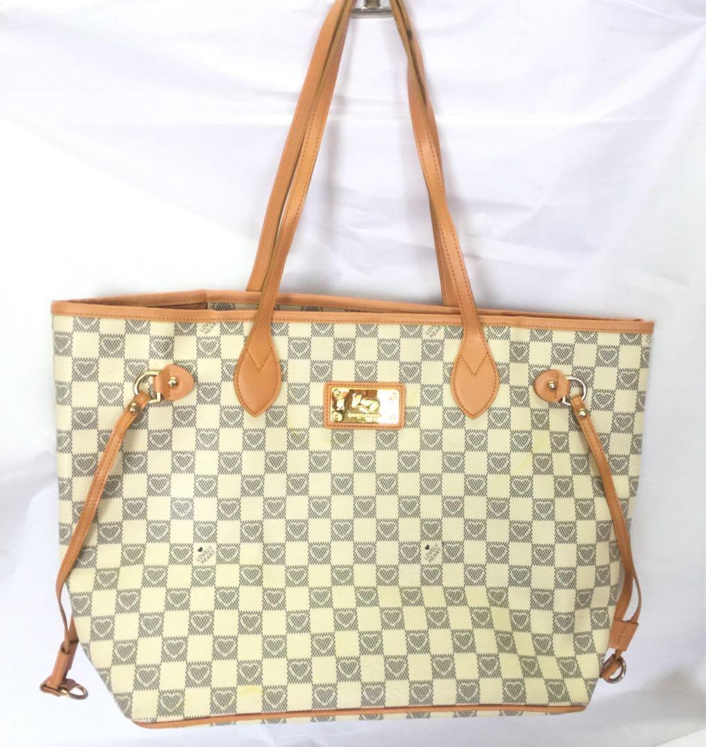 Lovely heart online bag price