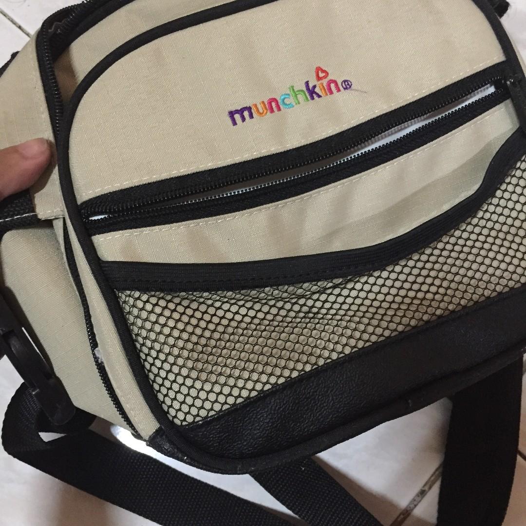 Baby Bag (Category: Diaper Bags & Wetbags) located in Las Pinas. Submitted by totsandtoddsph (Listing ID 224494780, Image 1). Description: Bought abroad; never used. Very handy, not bulky baby bag. With pockets and compartment. (See photo) High quality, with thermal insulator, and can be adjusted for more space..