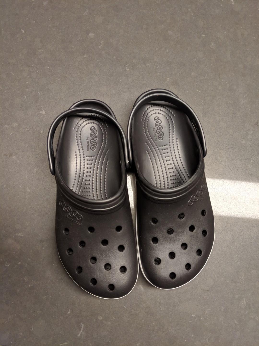 Mens crocs size 10 uk best sale