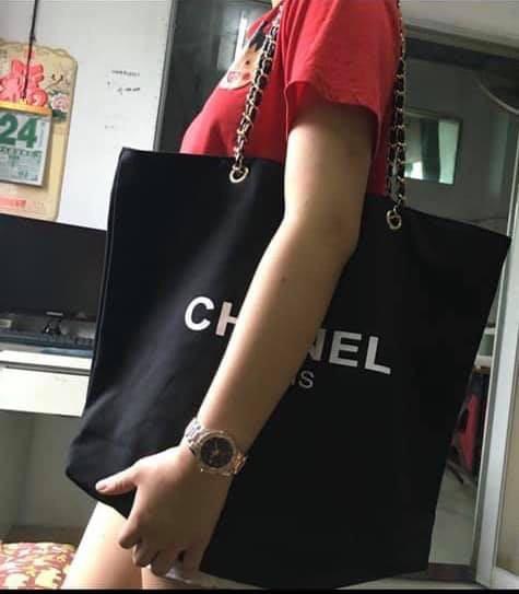 Chanel VIP Gift Tote Black Canvas Bag, Luxury, Bags & Wallets on Carousell