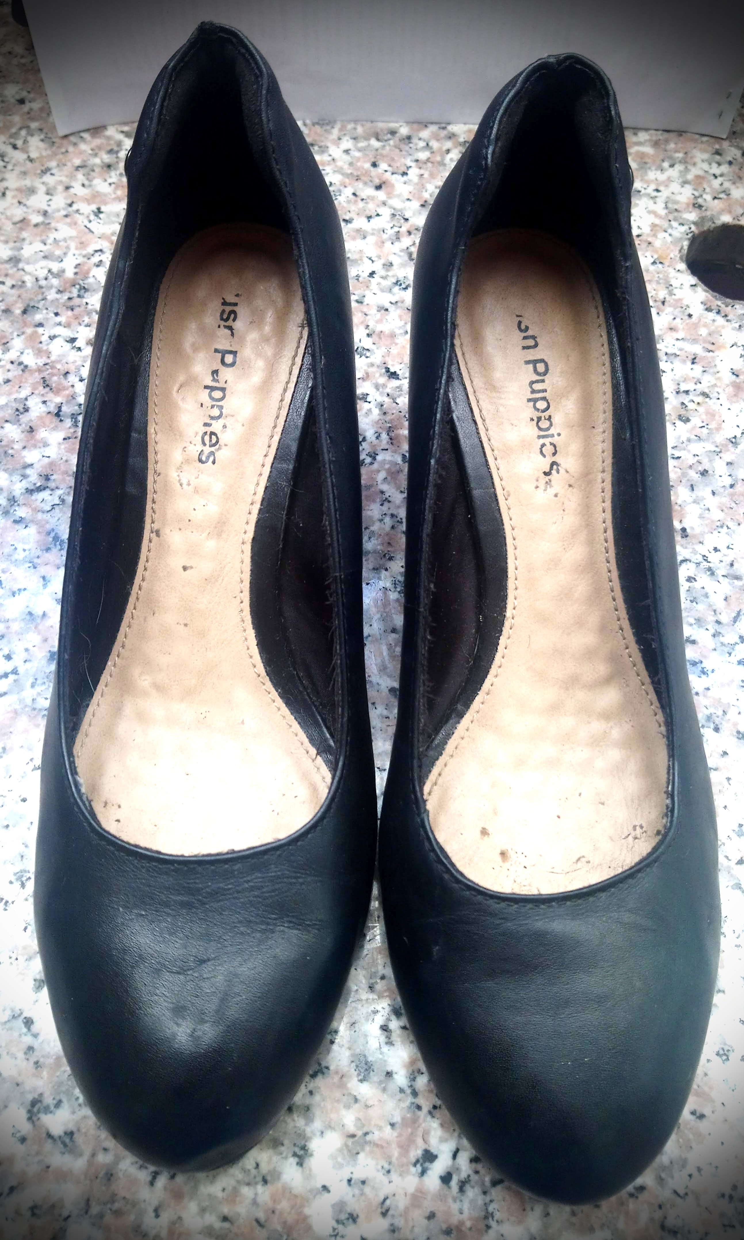 hush puppies wedge pumps