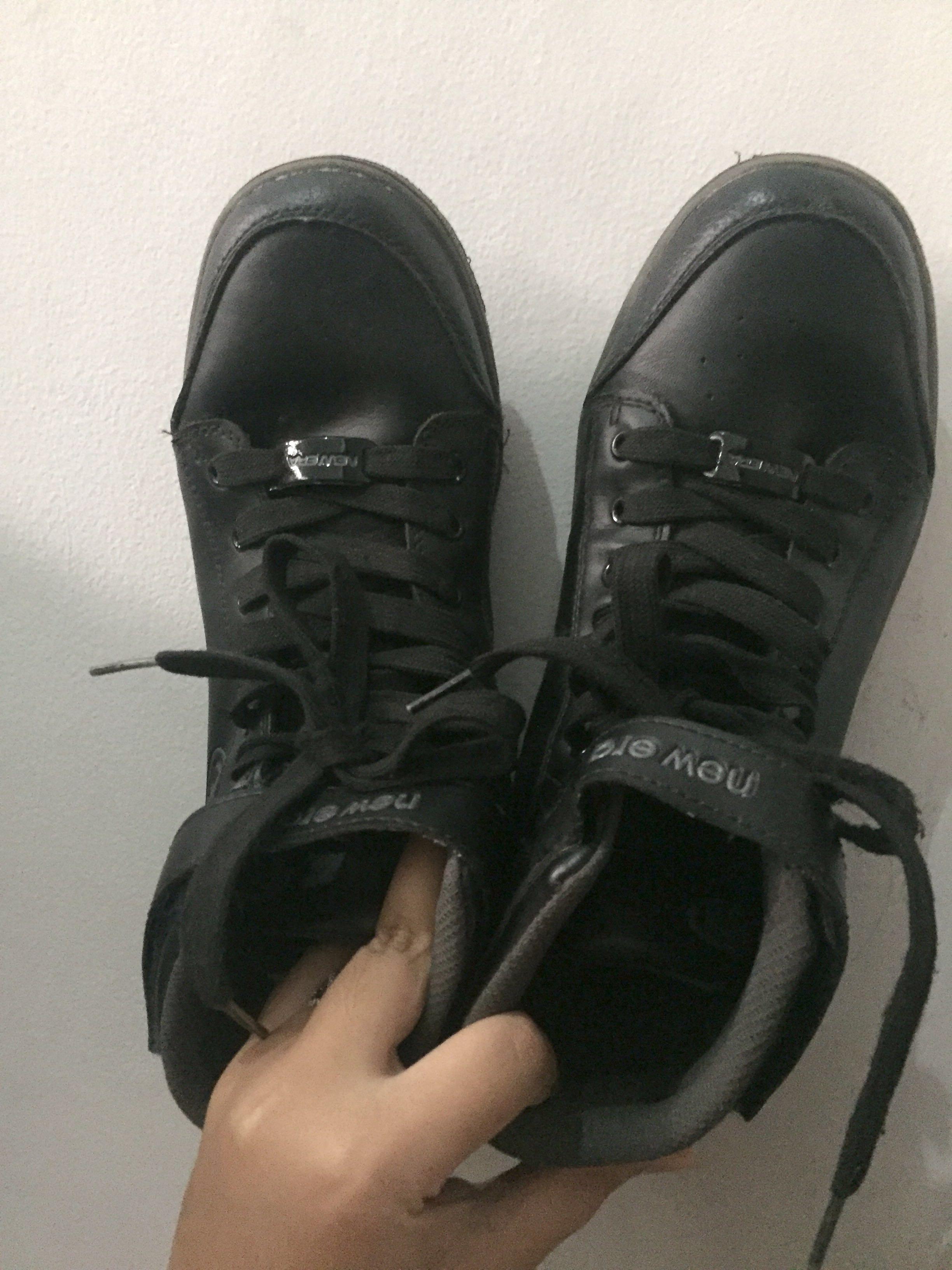 Sepatu Hitam Ankle New Era Fesyen Wanita Sepatu Di Carousell