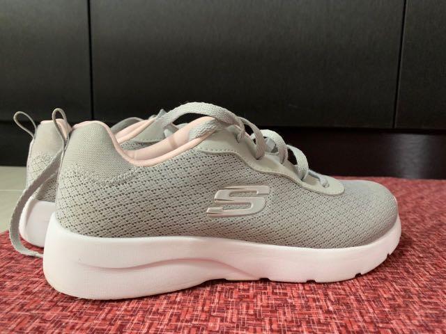 skechers jogging shoes