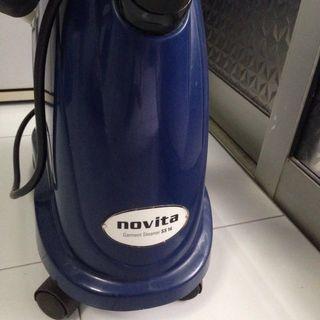 Garment Steamer (Novita)