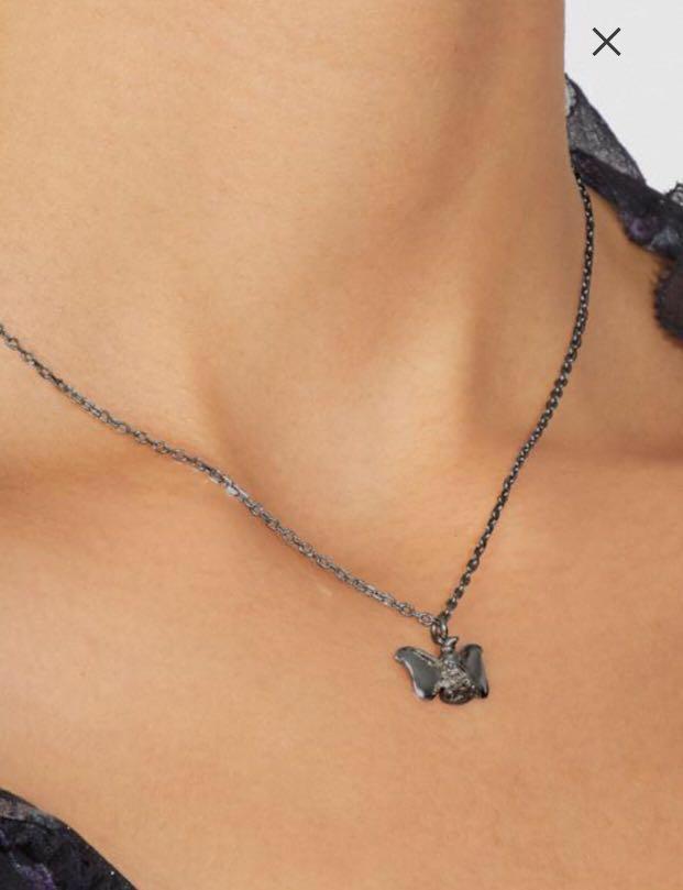 Coach dumbo hotsell necklace