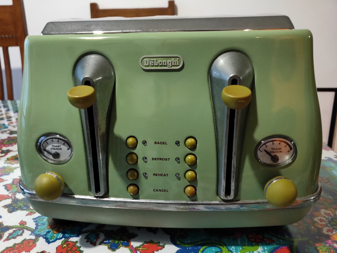 Delonghi toaster, TV & Home Appliances, Kitchen Appliances, Ovens