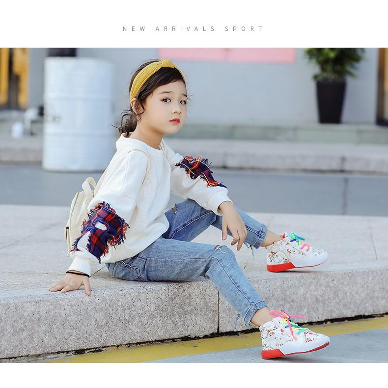 Girls casual sneakers top